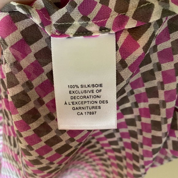 BANANA REPUBLIC 💯% Silk Tie Blouse - Picture 6 of 10